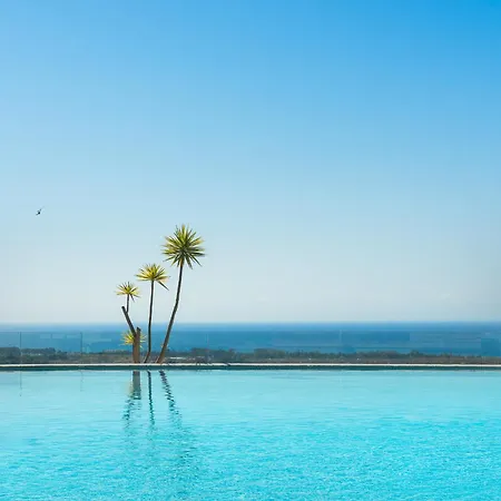 Beautiful Penthouse With Ethnic Interiors 公寓 *