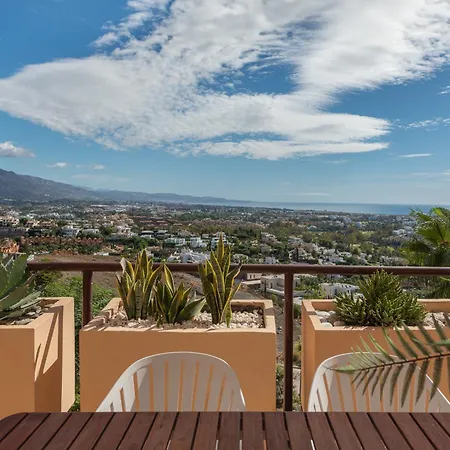 Unique 2br Penthouse With Terraces & Views Apartamento Estepona