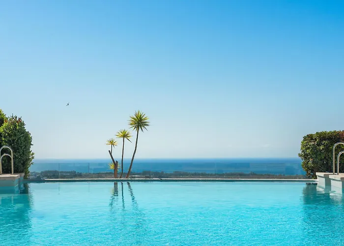 Beautiful Penthouse With Ethnic Interiors Apartment *