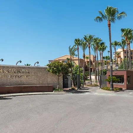 Beautiful Penthouse With Ethnic Interiors Estepona