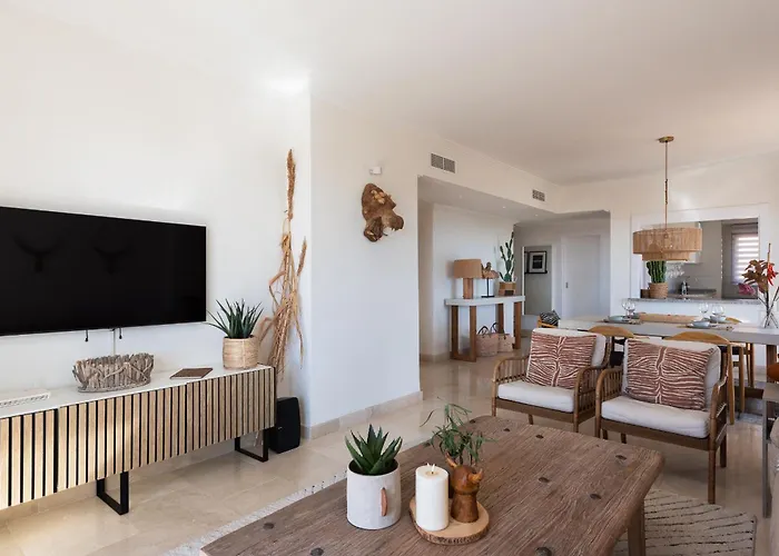 Apartment Beautiful Penthouse With Ethnic Interiors Estepona